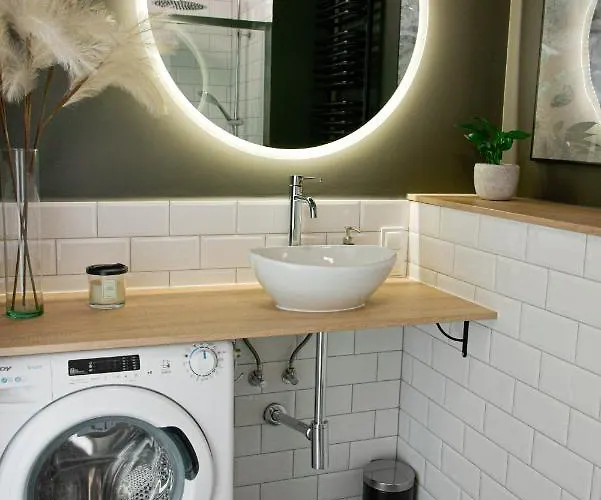 Апартаменти Heaven Hanza Tower 17th Floor *