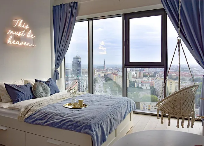 Heaven Hanza Tower 17th Floor Apartment